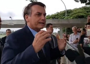 Justiça proíbe Bolsonaro de adotar medidas contra isolamento social e derruba decretos